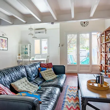 Charming Family House 5min From The Beach Σπίτι διακοπών *