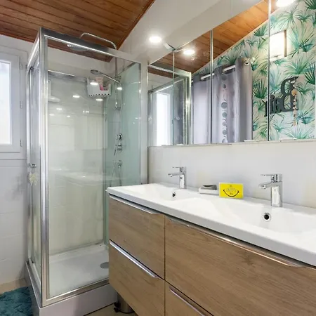 Charming Family House 5min From The Beach Σπίτι διακοπών